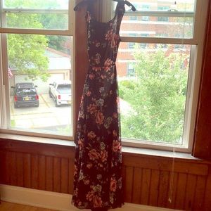 Beautiful long floral maxi dress with an open back